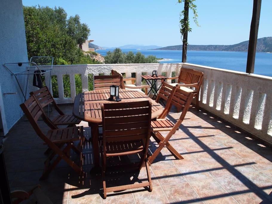 Villa With Breathtaking Views And Private Beach Agios Dimitrios  Bagian luar foto